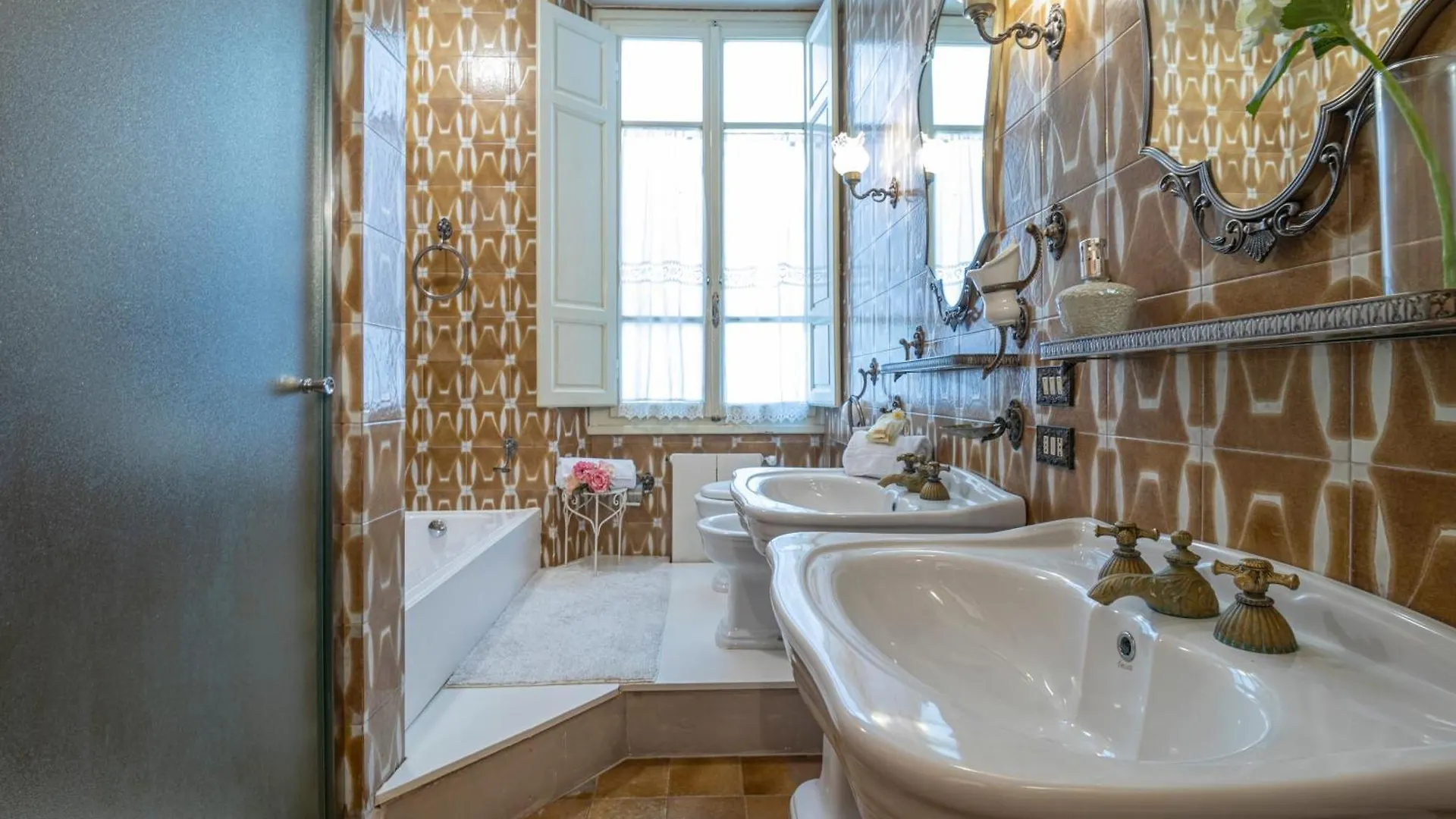 Hébergement de vacances Villa Lia - Apartment In Villa With Private Garden And Pool Florence