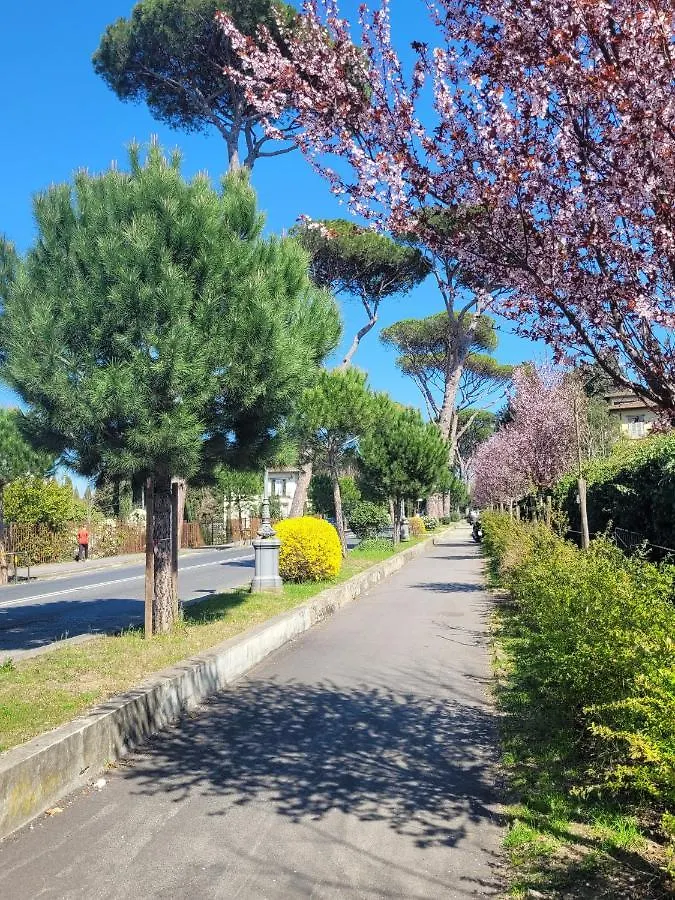 Villa Lia - Apartment In Villa With Private Garden And Pool Florens