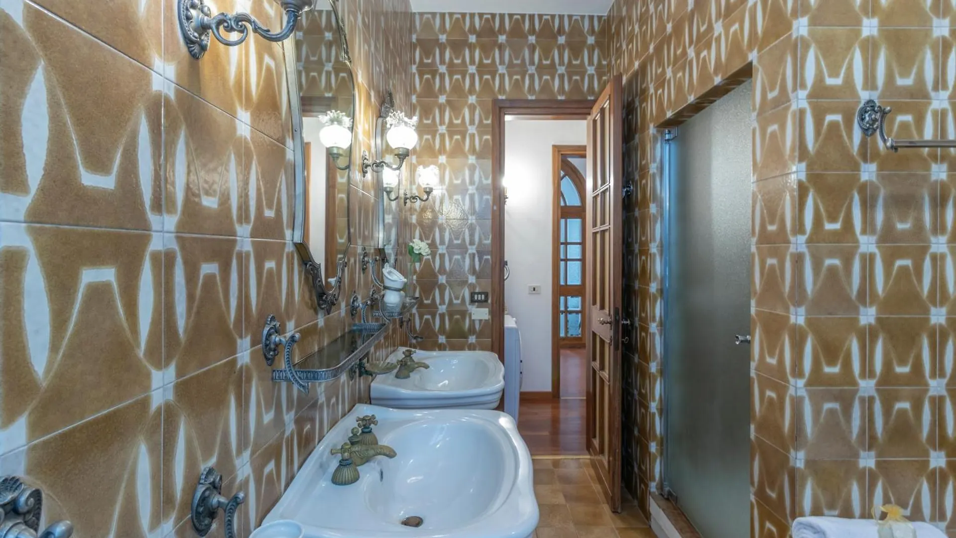 Villa Lia - Apartment In Villa With Private Garden And Pool Florens 0*,  Italien