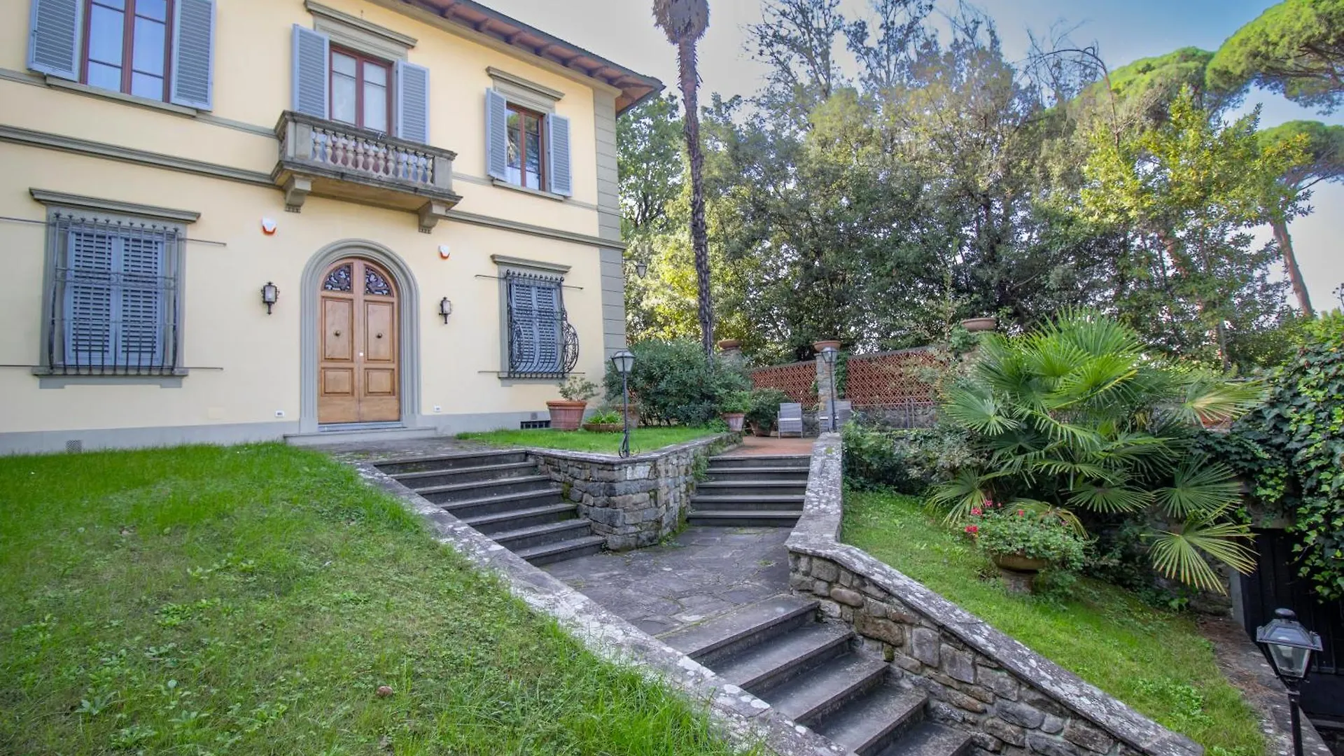 Villa Lia - Apartment In Villa With Private Garden And Pool Florens Semesterbostad